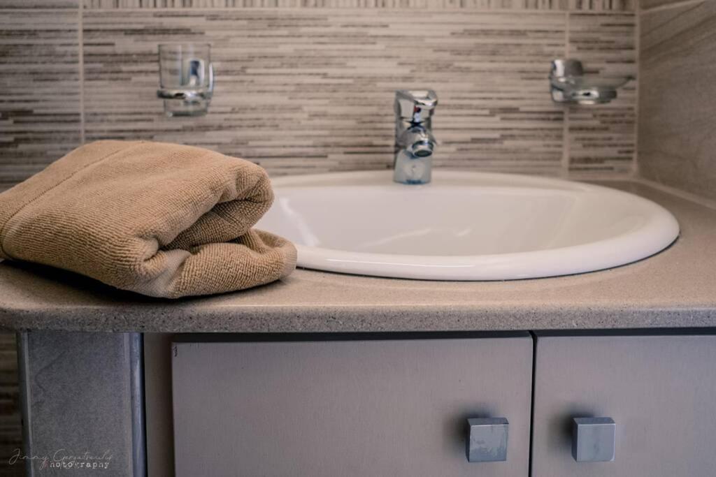 Remvi Deluxe Apartment 104 With Sea View Kárpathosz Kültér fotó